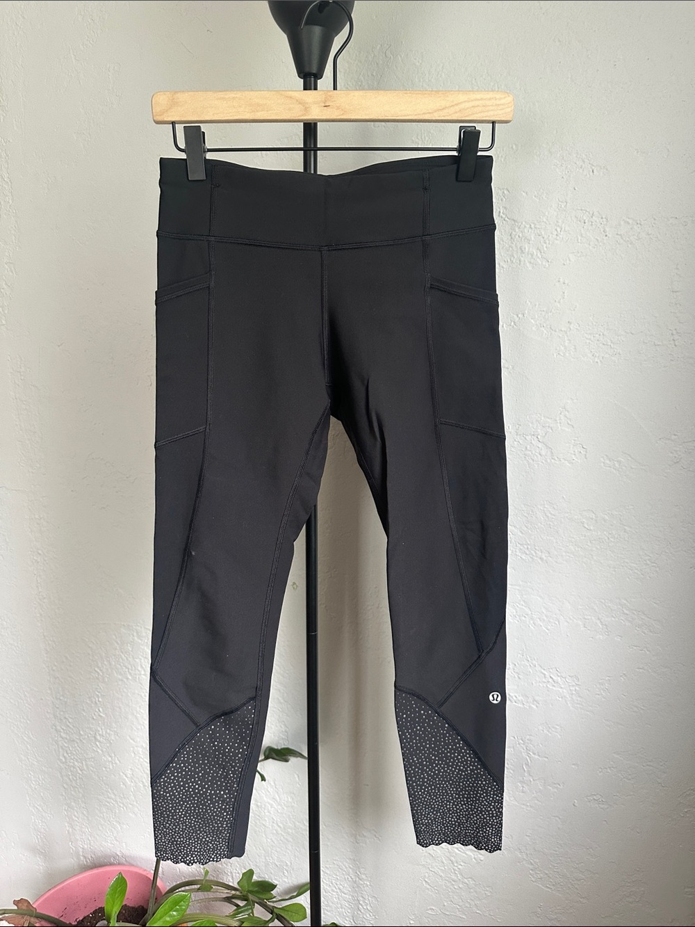 Lululemon Cropped Leggings with Scalloped Hem